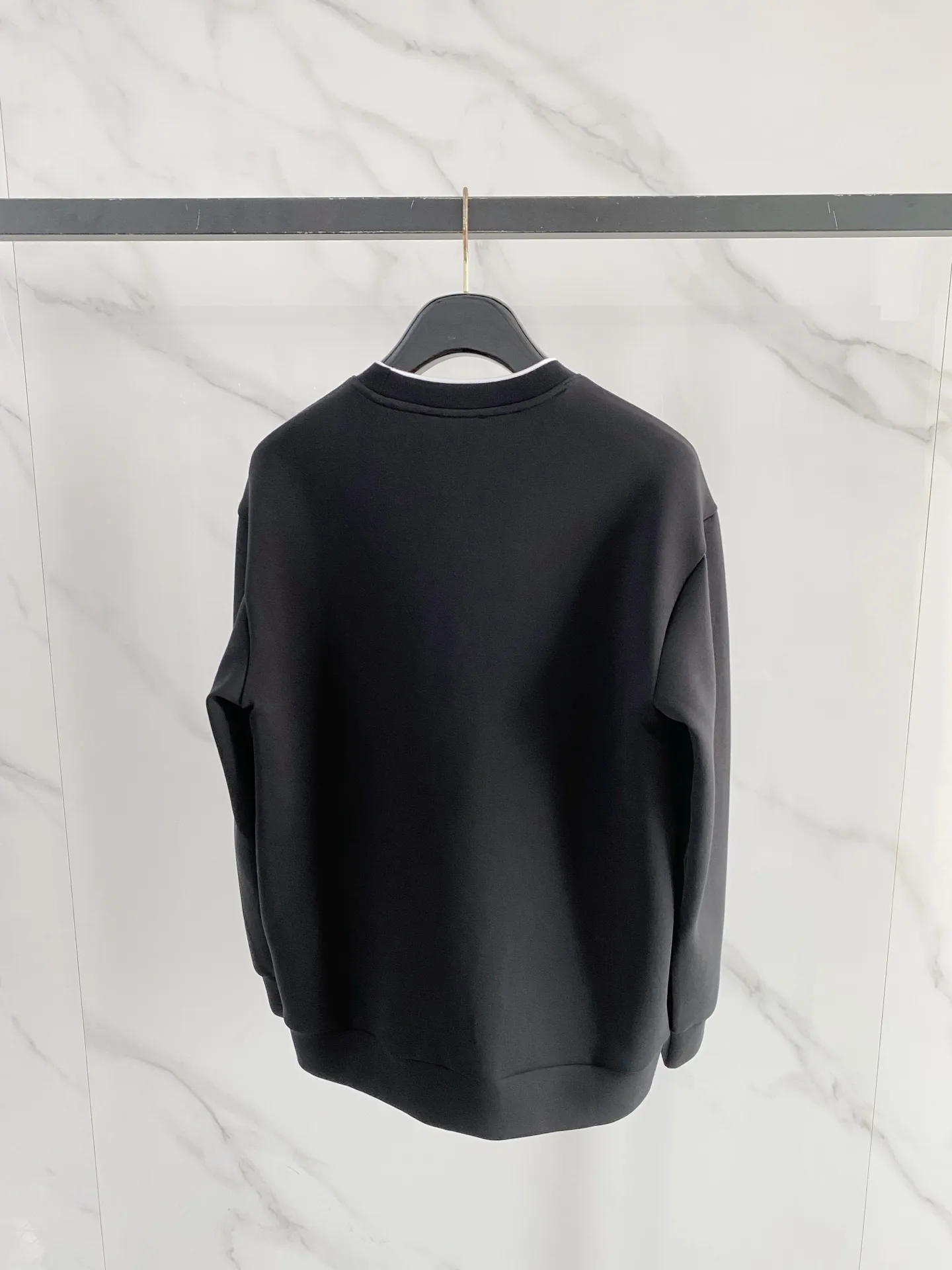 27 Moncler 2026 New Arrival ✨， ， ， 。 ， ， Classic ， 。 ， ， Versatile。 ：White、Black Sizes：S‑XL